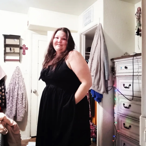 Meet your Posher, Nola - Picture 4 of 9